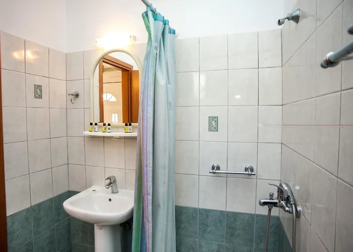Hotel Eris